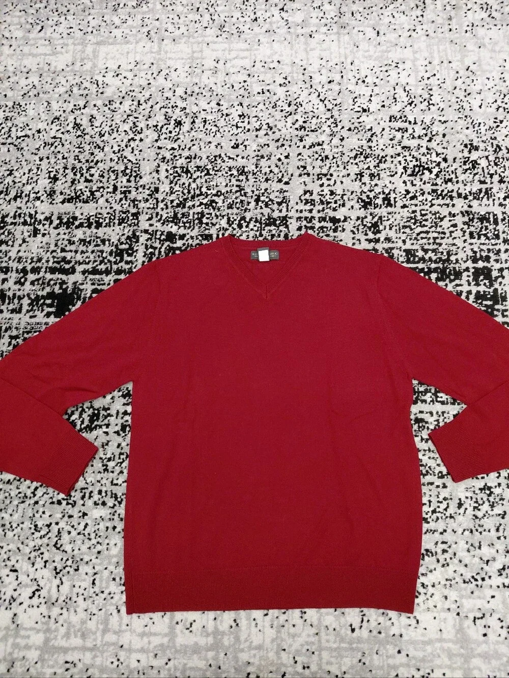 Banana Republic Men’s M Red Extra Fine Merino Wool V-Neck Sweater CC